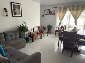 Apartamento tipo familiar